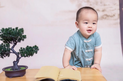 广州供卵代怀包生男孩宝宝爱吐奶是什么原因